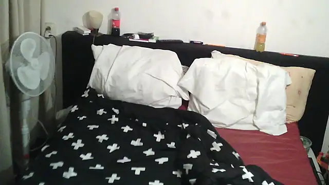 Sylviastar46 online show from December 13, 2025, 7:53 pm