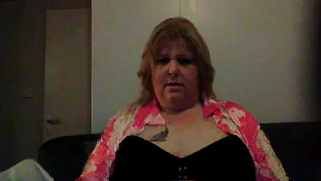 Sylviastar46 online show from February 25, 2026, 11:03 pm