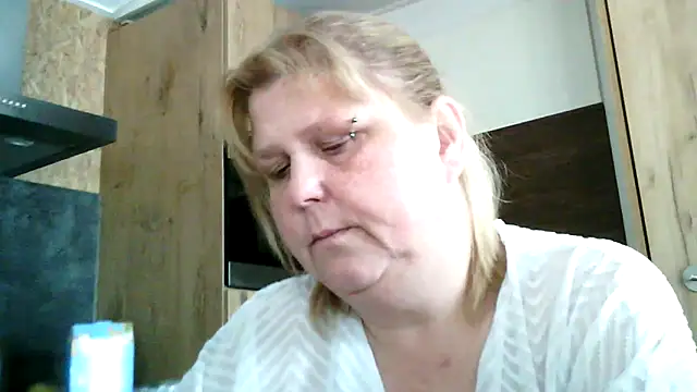 Sylviastar46 online show from March 23, 2026, 9:02 am