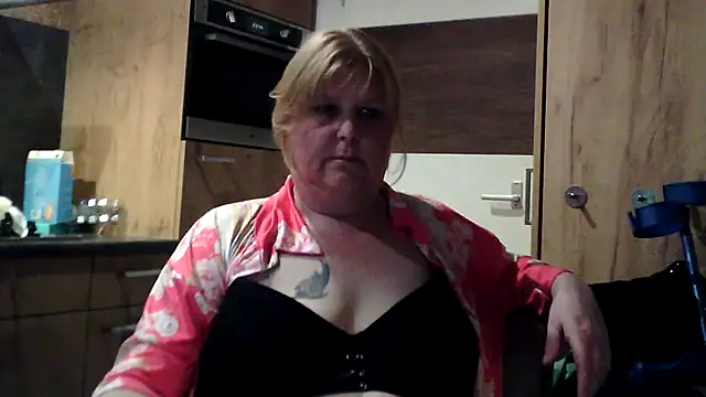 Sylviastar46 online show from March 24, 2026, 9:20 pm