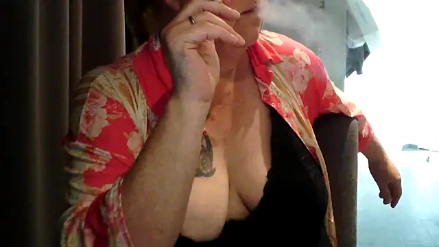 Sylviastar46 online show from June 3, 2026, 4:01 pm