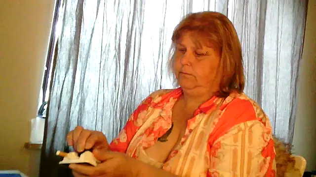 Sylviastar46 online show from June 12, 2026, 7:51 am