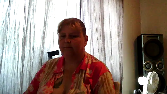 Sylviastar46 online show from June 13, 2026, 6:11 am