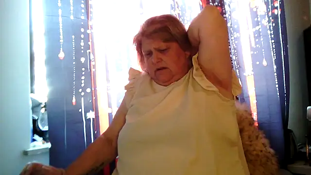 Sylviastar46 online show from June 27, 2026, 7:24 am