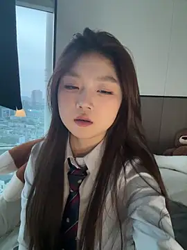 xiaojingzi66 online show from May 1, 2026, 9:08 pm