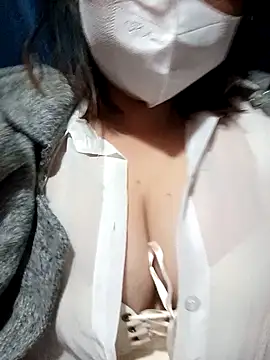 julybe online show from January 6, 2026, 12:03 am