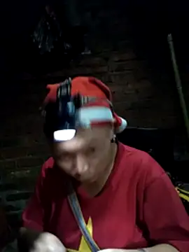 cute-kiss online show from November 1, 2025, 8:16 am