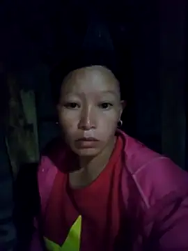 cute-kiss online show from November 1, 2025, 8:22 pm