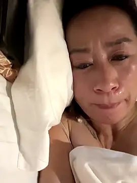 aniani11 online show from December 4, 2025, 4:48 pm