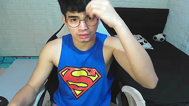 Asian France Angeloo online show from November 3, 2025, 10:49 am