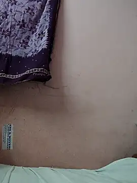 Snapshot of pujapujarrrr chatting on November 2, 2025, 8:22 pm pujapujarrrr online show from November 2, 2025, 8:22 pm