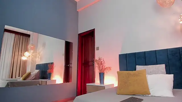 HannaaWells online show from March 30, 2026, 2:40 pm