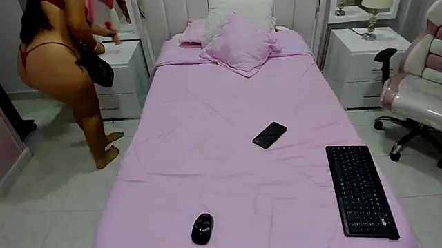 kathyy 69 online show from November 4, 2025, 12:37 pm