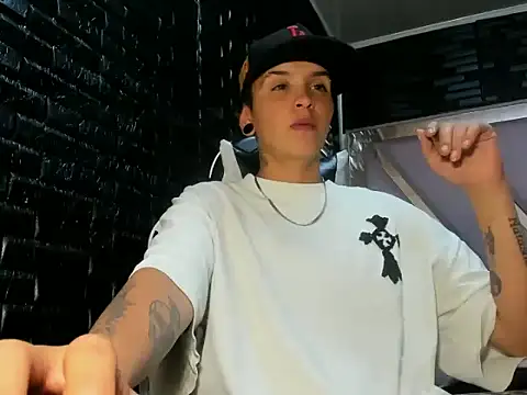 SubGirlRs online show from November 3, 2025, 5:52 am