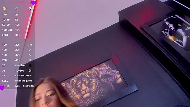 EmmilyClark online show from March 22, 2026, 3:48 pm