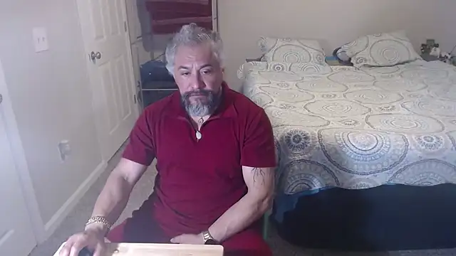 Snapshot of Chacho_1972 chatting on April 10, 2026, 5:45 am Chacho 1972 online show from April 10, 2026, 5:45 am