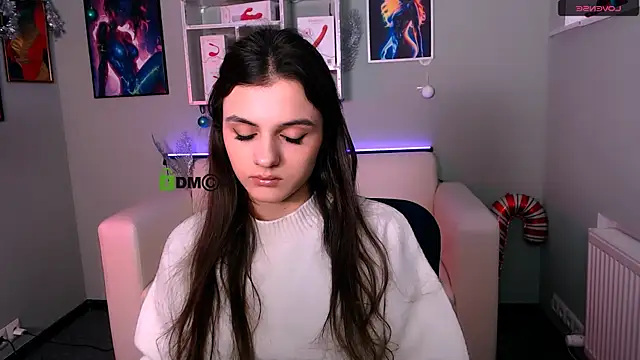 lisa dark  online show from January 11, 2026, 10:42 am