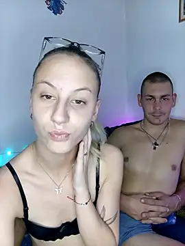 Laurazec online show from November 3, 2025, 8:10 pm