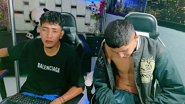 Snapshot of darwinandbrayann chatting on November 7, 2025, 3:50 am darwinandbrayann online show from November 7, 2025, 3:50 am