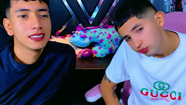 Snapshot of darwinandbrayann chatting on November 13, 2025, 8:08 pm darwinandbrayann online show from November 13, 2025, 8:08 pm