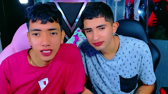 Snapshot of darwinandbrayann chatting on November 19, 2025, 9:15 pm darwinandbrayann online show from November 19, 2025, 9:15 pm