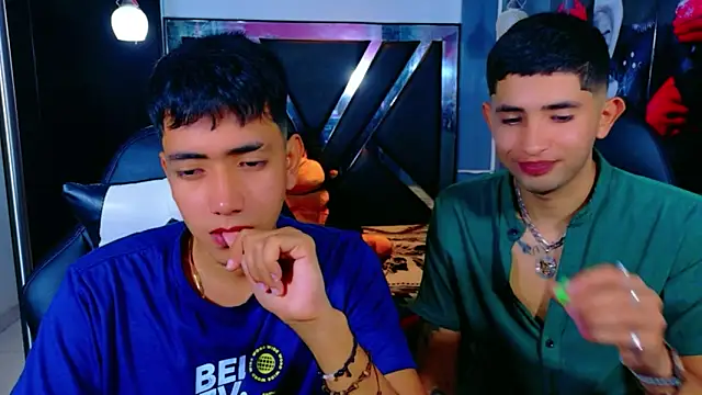 Snapshot of darwinandbrayann chatting on November 21, 2025, 9:13 pm darwinandbrayann online show from November 21, 2025, 9:13 pm