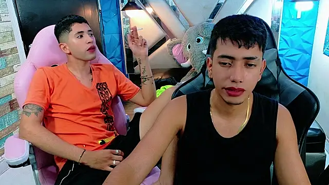 Snapshot of darwinandbrayann chatting on November 26, 2025, 3:29 am darwinandbrayann online show from November 26, 2025, 3:29 am