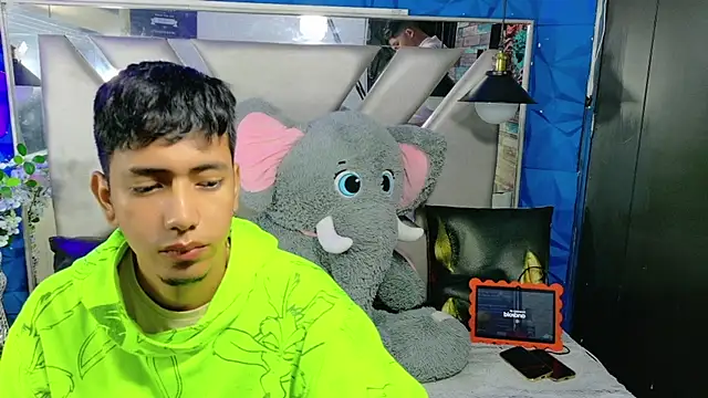 Snapshot of darwinandbrayann chatting on December 21, 2025, 4:08 am darwinandbrayann online show from December 21, 2025, 4:08 am