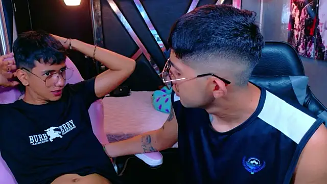 Snapshot of darwinandbrayann chatting on January 9, 2026, 8:21 pm darwinandbrayann online show from January 9, 2026, 8:21 pm