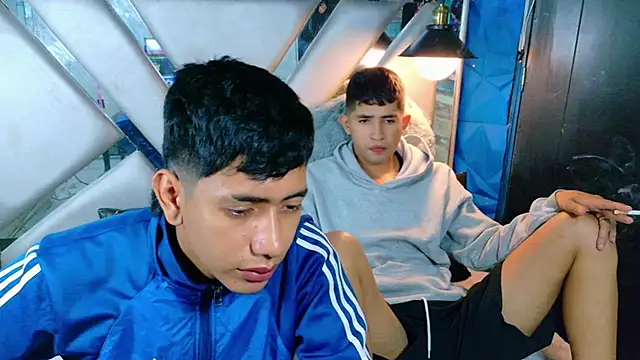 Snapshot of darwinandbrayann chatting on January 13, 2026, 5:35 am darwinandbrayann online show from January 13, 2026, 5:35 am