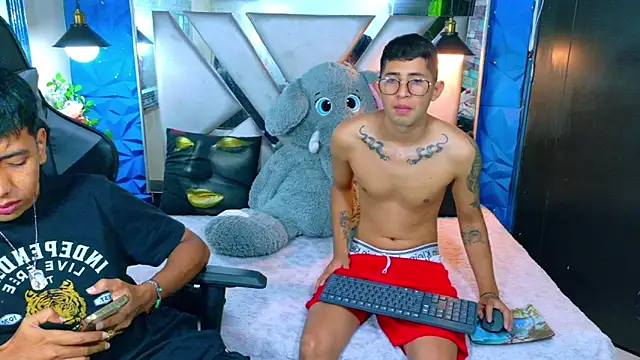 Snapshot of darwinandbrayann chatting on January 15, 2026, 3:11 am darwinandbrayann online show from January 15, 2026, 3:11 am