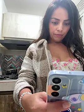 MailynAndNick online show from February 2, 2026, 1:10 pm