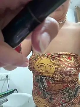 MailynAndNick online show from February 17, 2026, 3:29 pm