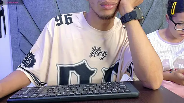 DamianandEva online show from March 29, 2026, 12:38 pm