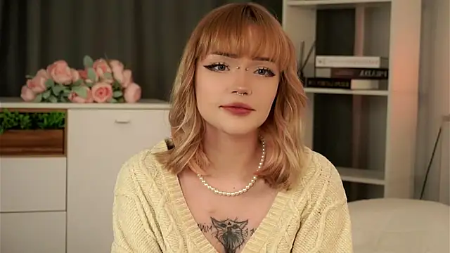 Snapshot of RussellGeffert chatting on November 4, 2025, 10:09 pm RussellGeffert online show from November 4, 2025, 10:09 pm