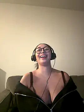 minha baby online show from December 18, 2025, 7:14 am