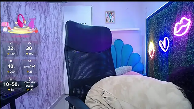 valeria martinez19 online show from January 12, 2026, 3:23 am