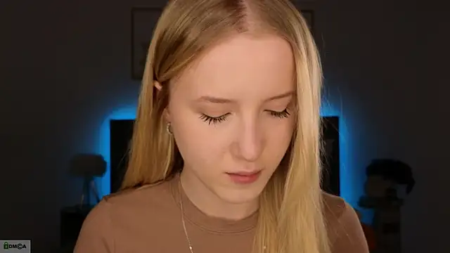 Snapshot of adele_armass chatting on February 12, 2026, 9:43 pm adele armass online show from February 12, 2026, 9:43 pm