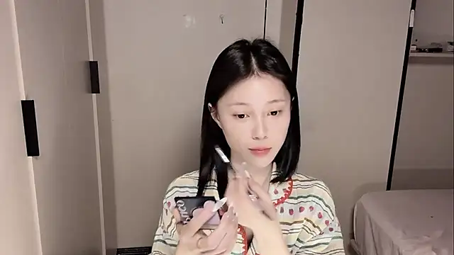 yuyu-33 online show from May 7, 2026, 2:00 pm