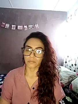 ROSALIAFILL online show from November 5, 2025, 8:42 pm