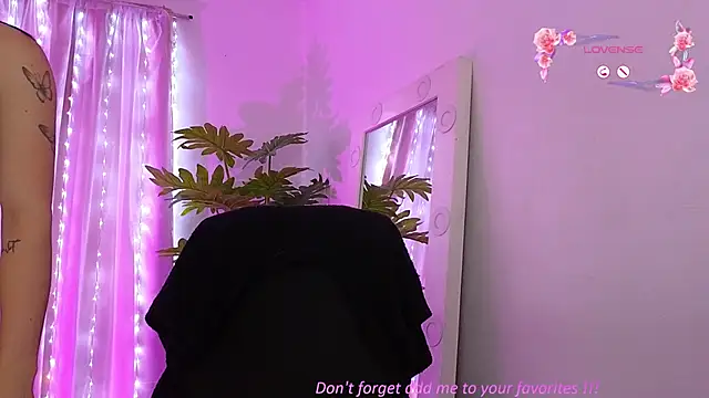 BabyLauritaa online show from March 14, 2026, 7:19 pm