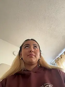 Elina Hills online show from January 14, 2026, 7:08 pm