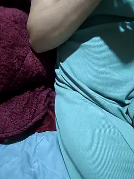 Kevin-xx online show from December 3, 2025, 10:52 pm