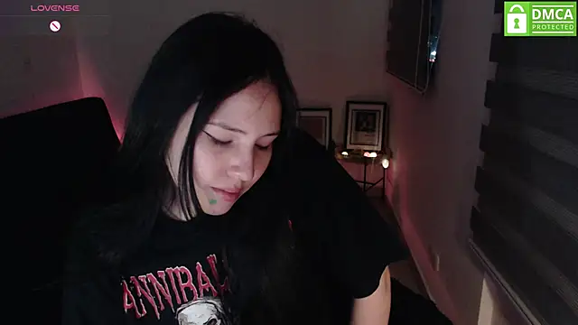 Snapshot of just_meko chatting on April 26, 2026, 3:15 am just meko online show from April 26, 2026, 3:15 am