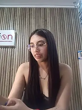 Valk submissive online show from May 15, 2026, 4:41 am