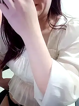 Snapshot of Elisha_22 chatting on November 2, 2025, 5:37 pm Elisha 22 online show from November 2, 2025, 5:37 pm