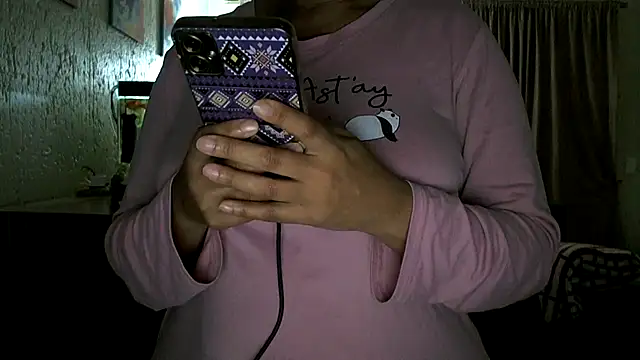Snapshot of NewBeginnings8 chatting on July 20, 2026, 5:11 am NewBeginnings8 online show from July 20, 2026, 5:11 am