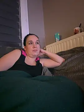 Girlysensuelle online show from November 17, 2025, 8:47 pm