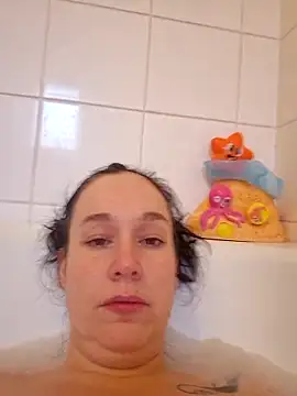 Girlysensuelle online show from December 22, 2025, 8:44 am