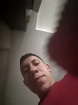 Alejandroelrey online show from November 3, 2025, 1:45 pm